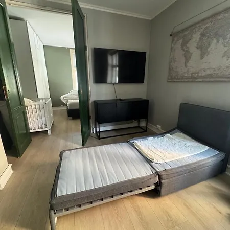 57 Hideaway - At Old Town 57sqm Centre *